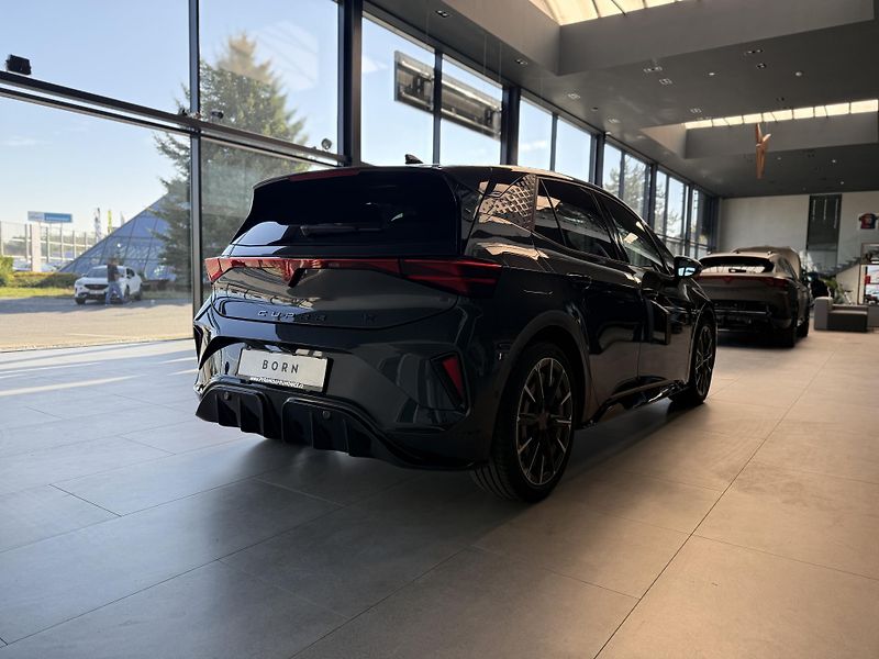 Cupra Born (2026) VZ 79 kWh / 326k / 2027 - fotka 10 z 14