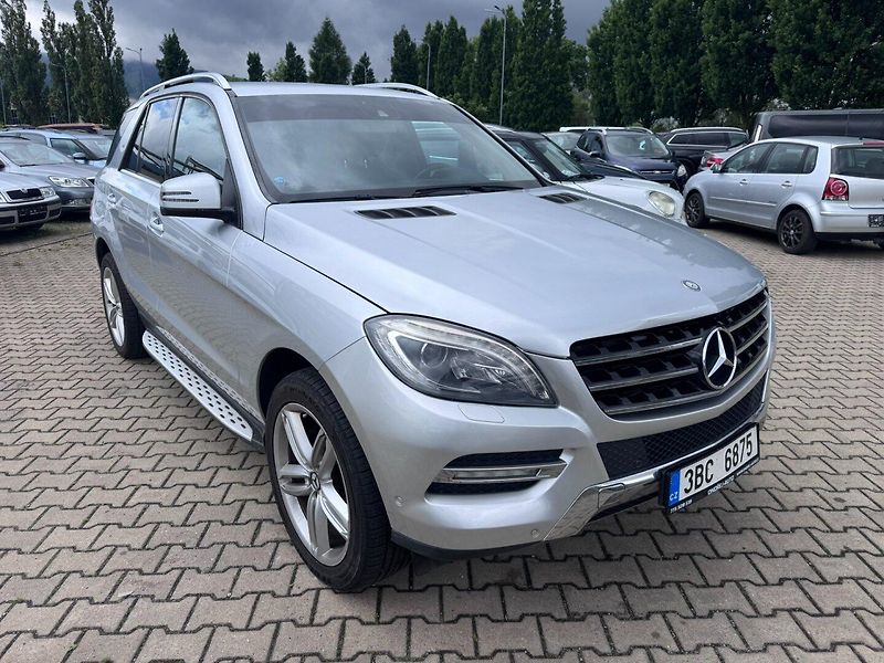 Mercedes-Benz Třídy M (2012) 350 3,0 CDI 190KW 4MATIC TAŽNÉ - fotka 8 z 50