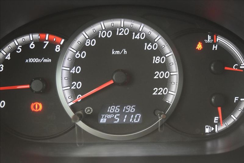 Mazda 5 1,8 i 85KW 7MÍST TAŽNÉ - fotka 34 z 45