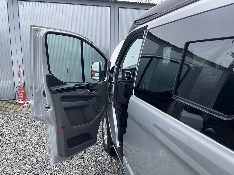 Ford Transit 2.0TDCi 130PS CONECT KARMANN - fotka 73 z 185