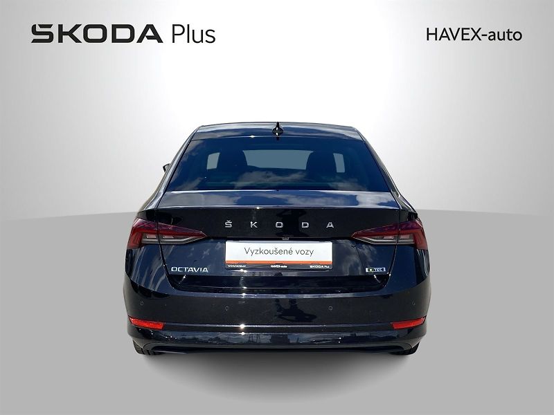 Škoda Octavia (2023) 1.5 TSI M-HEV DSG Style - fotka 38 z 38