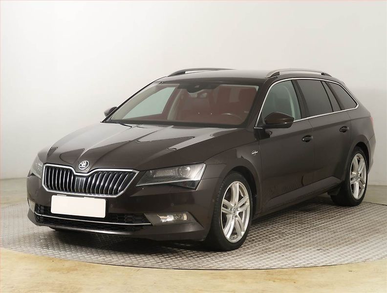 Škoda Superb (2016) Laurin&Klement 2.0 TDI - fotka 2 z 28