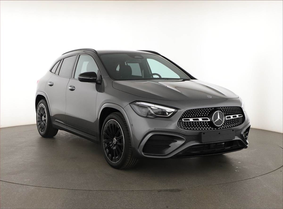 Mercedes-Benz GLA 200 d, AMG Line, Navigace