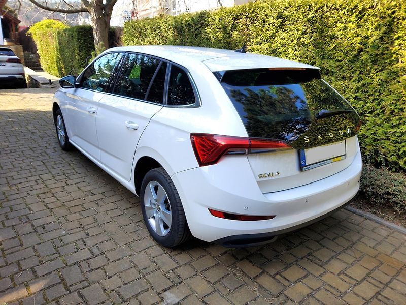 Škoda Scala (2022) 1.0TSI 81kW Style DSG 1maj ČR - fotka 4 z 24