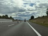 Mobilní zábrany už několik týdnů zpomalují řidiče na D3.