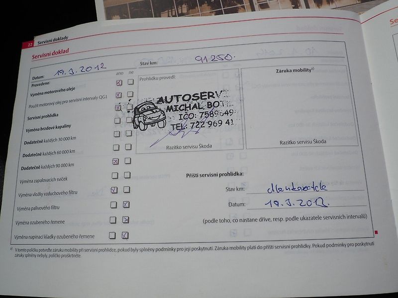 Škoda Octavia (2008) 1.9 TDI, 77 kW - fotka 37 z 42