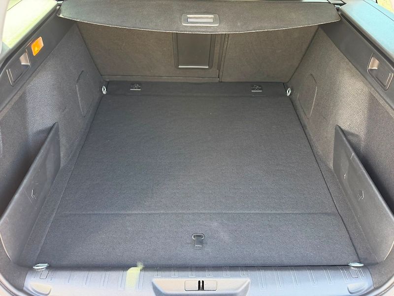 Peugeot 308 SW ACTIVE PACK 1.2PT 130 MAN6 - fotka 8 z 28