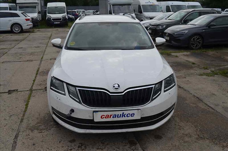Škoda Octavia (2017) COMBI III. 1,6 TDI - fotka 2 z 26