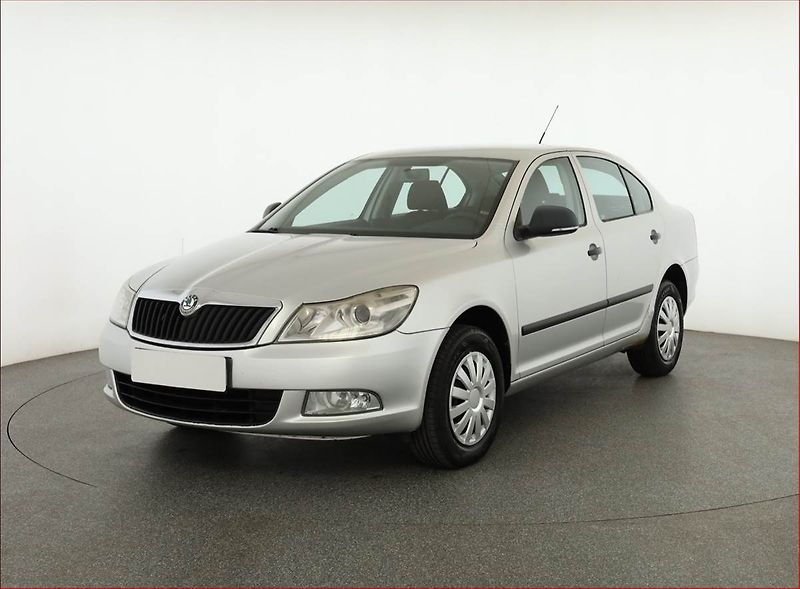 Škoda Octavia (2010) 1.6, po STK, za skvělou cenu - fotka 2 z 16