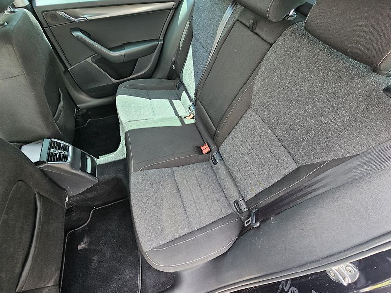 Škoda Octavia (2019) 3 2.0TDI, TAŽNÉ, FACELIFT, SOL - fotka 13 z 16