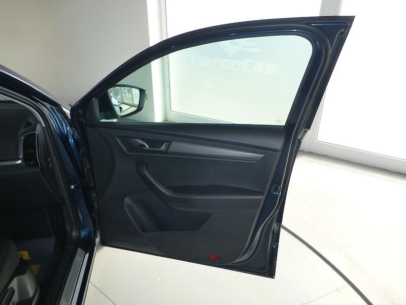 Škoda Karoq (2019) 1,6TDI-85KW*ALU*PARK.*VYHŘ.SED - fotka 17 z 23