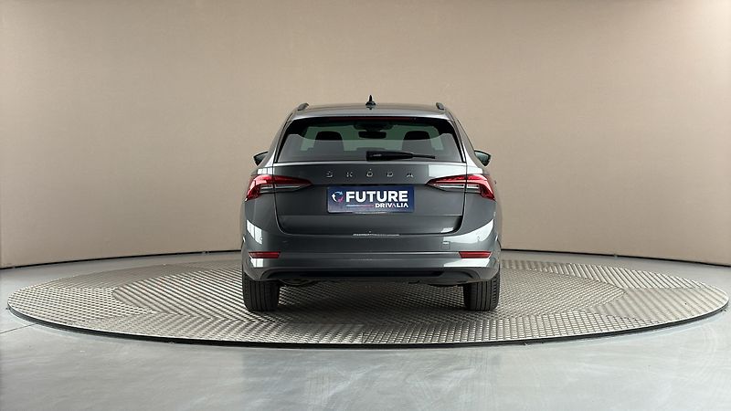Škoda Octavia 2.0 TDI Ambition Combi - fotka 5 z 26