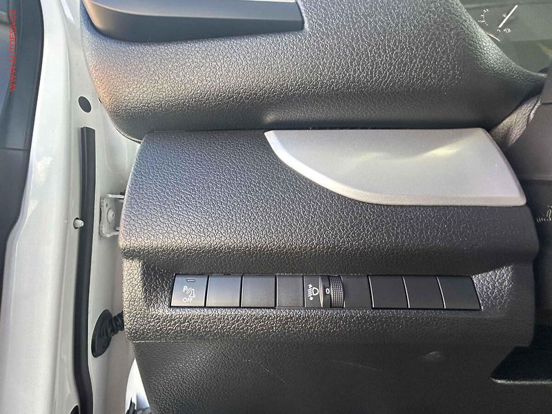 Toyota ProAce Verso (2019) 2.0D-4D L3 9míst, 110kW, AC - fotka 14 z 17