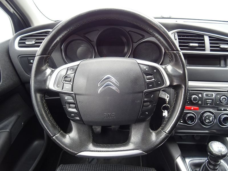 Citroën C4 (2013) 1.6HDi,84kW,S.kn,klima,ALU - fotka 13 z 23