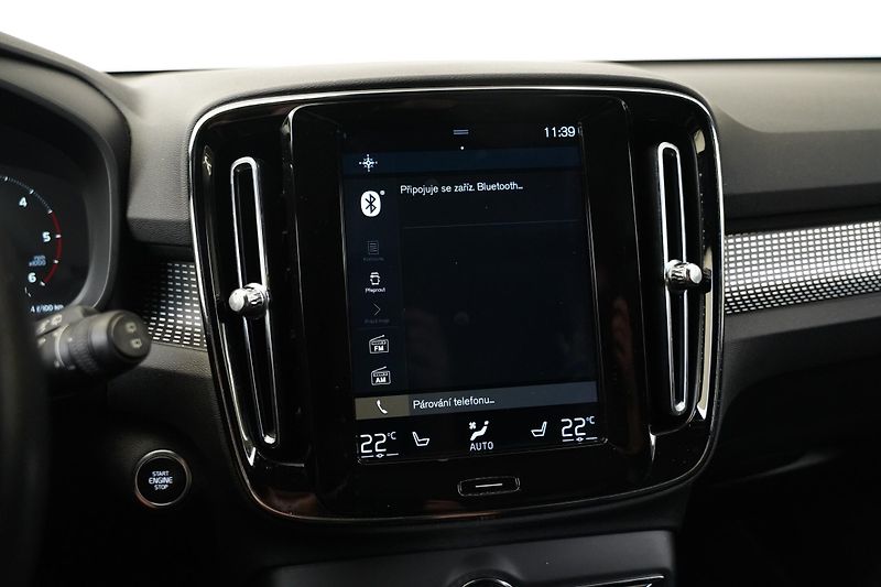 Volvo XC40 - fotka 20 z 26