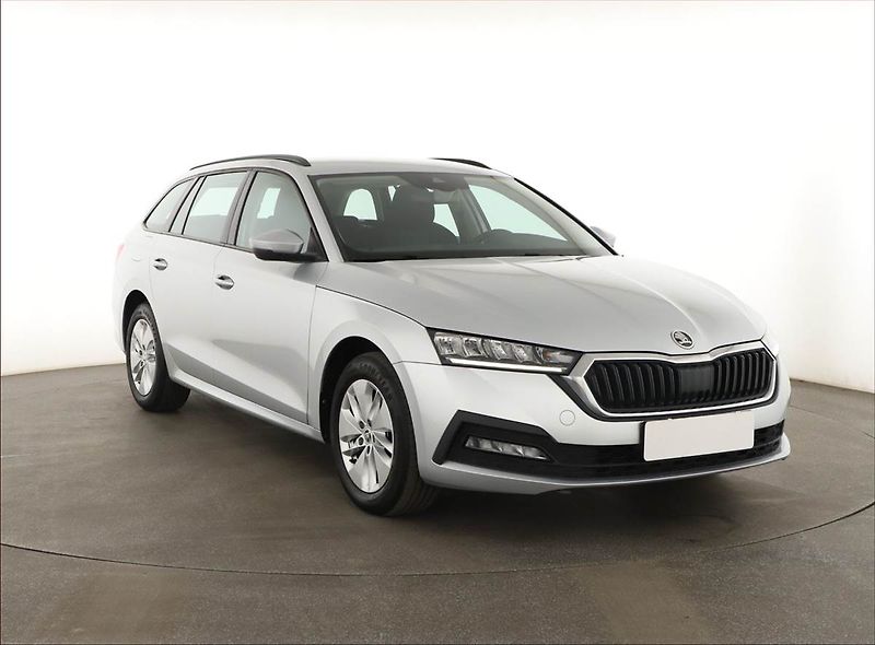 Škoda Octavia (2023) Ambition 2.0 TDI, ČR,1.maj - fotografie inzerátu