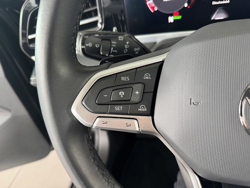 Volkswagen Passat Variant 1,5 eTSI DSG*REZERVACE! - fotka 25 z 41
