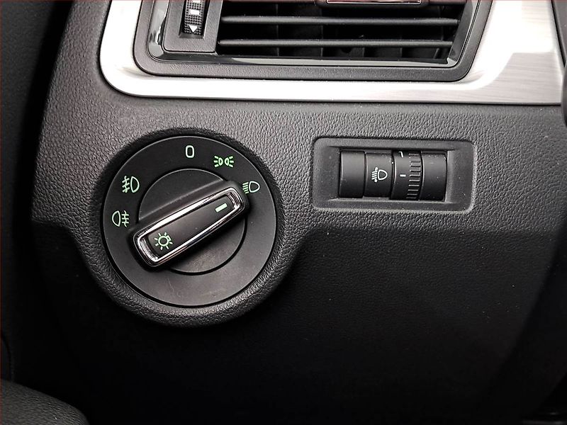 Škoda Rapid (2017) Ambition 1.2 TSI, Serv.kniha - fotka 15 z 15