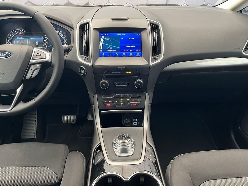 Ford S-MAX 2.5 Duratec HEV LED - fotka 12 z 64