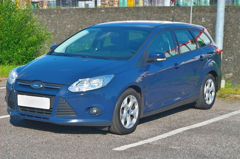 Ford Focus (2011) 1.6 TDCi, po STK, Tažné - fotka 2 z 15