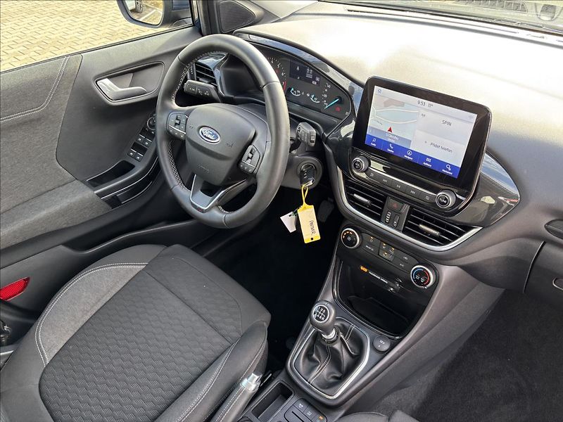 Ford Puma 1,0 EcoBoost  92kW Titanium - fotka 17 z 32