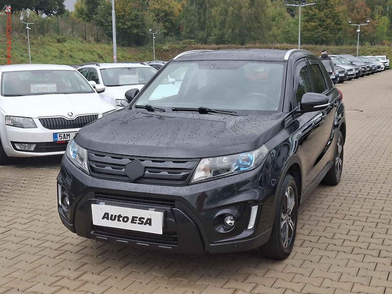 Suzuki Vitara (2016) 1.6DDIS 4x4, ČR, LED, navi - fotka 3 z 17