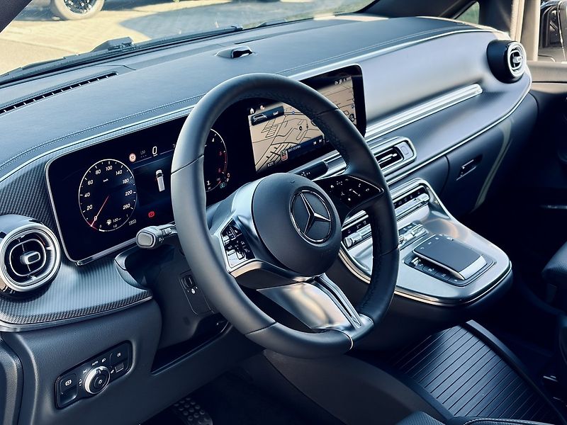 Mercedes-Benz Třídy V (2026) 300d EXCLUSIVE AMG 4M L AIR - fotka 22 z 34