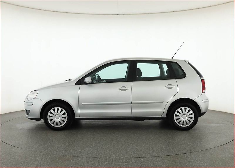 Volkswagen Polo (2006) 1.4 16V, nová STK, pěkný stav - fotka 3 z 11