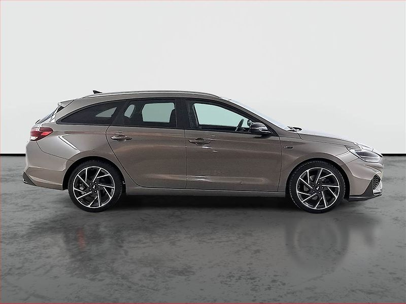 Hyundai i30 (2022) N-Line 1.5 T-GDI MHEV - fotka 6 z 21