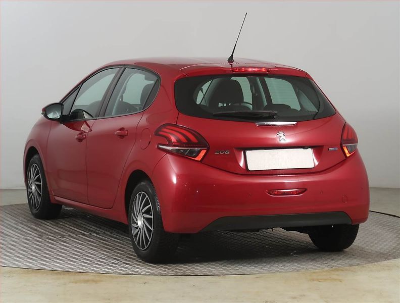 Peugeot 208 (2016) 1.6 BlueHDi, Tempomat - fotka 4 z 21