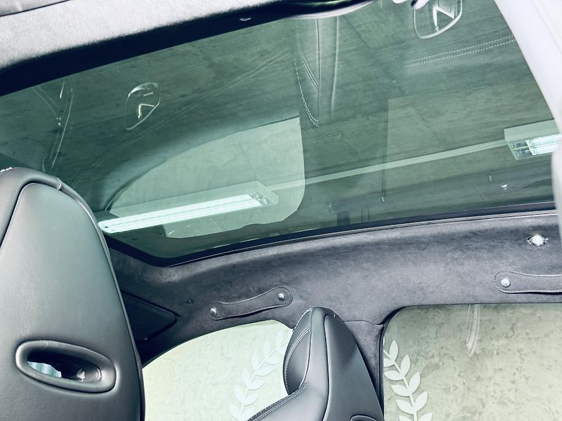 Aston Martin DBX (2021) 550*AIR*XENON.GREY*TOP - fotka 42 z 48
