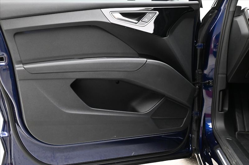 Audi Q4 40 e-tron 150kW 82kWh SOH 92% - fotka 24 z 30