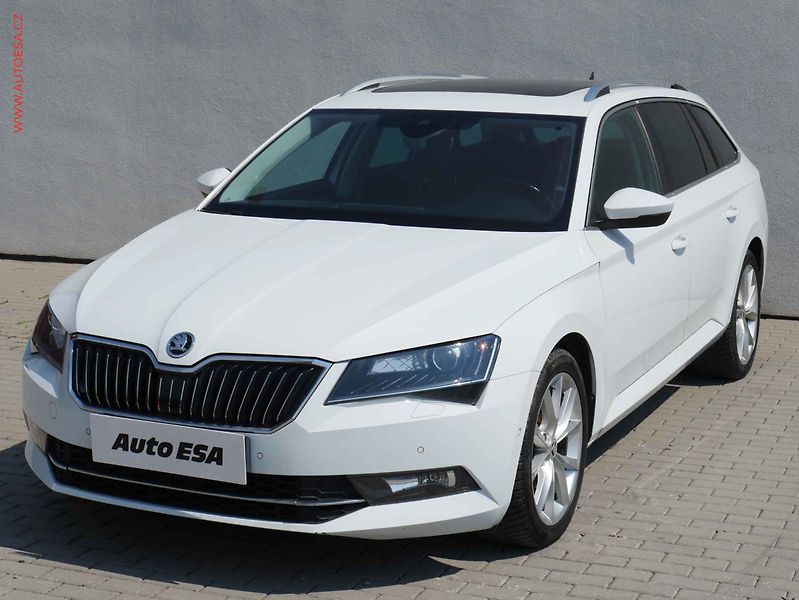 Škoda Superb (2015) 1.6TDi, ČR, Style, DSG, kůže - fotka 3 z 21