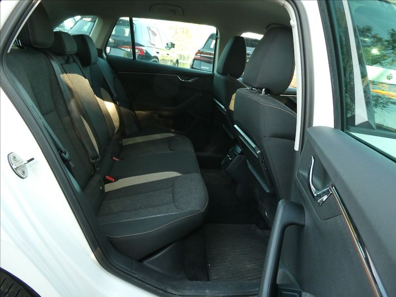 Škoda Scala 1,0 TSi 81kW Style, NAVIGACE - fotka 24 z 41