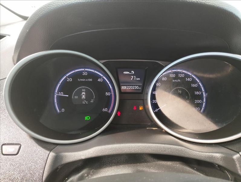 Hyundai ix35 1,7 CRDi 1. Majitel, ČR - fotka 11 z 19