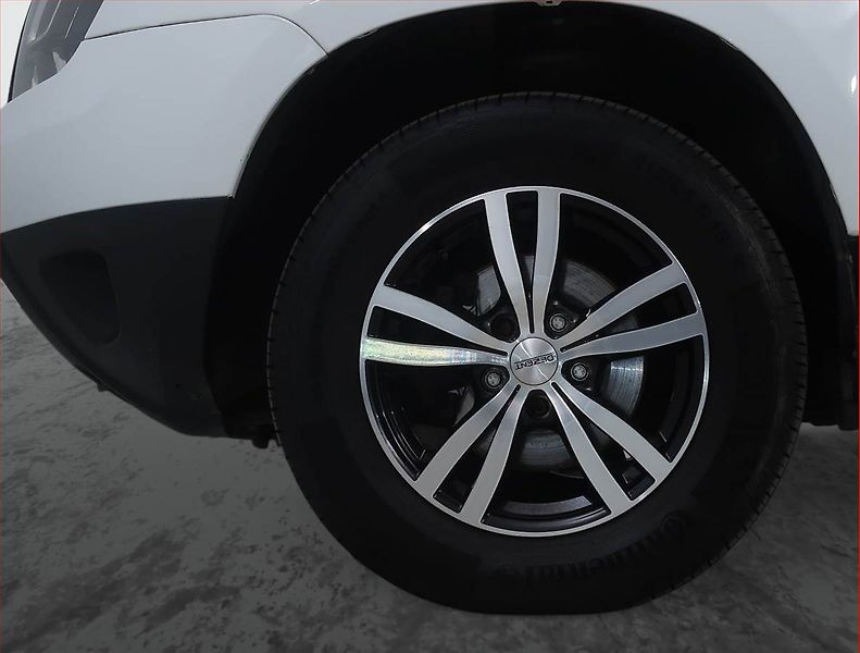 Dacia Duster (2015) 1.5 dCi - fotka 14 z 15