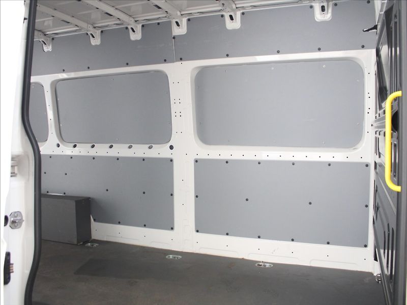 Volkswagen Crafter 2,0 TDi 35 DR 5L.Zár. 170tkm. - fotka 15 z 17