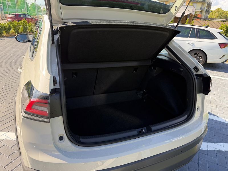 Volkswagen Taigo (2022) 1.0 tsi 70 kw / manuál  - fotka 12 z 21