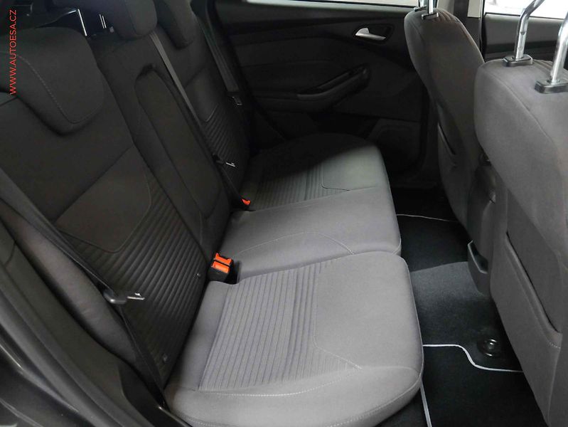 Ford Focus (2016) 1.5 EB, 1.maj,ČR, TZ - fotka 11 z 21