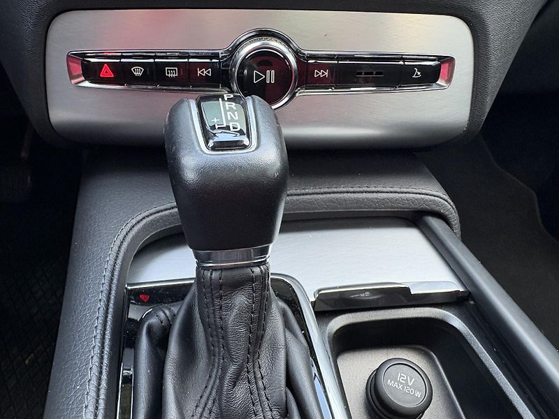 Volvo XC90 (2019) D5 AWD  Pano, Head, 360 - fotka 22 z 35