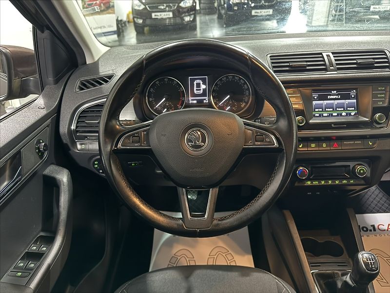 Škoda Fabia 1,2   TSI VÝHŘEV TEMPOMAT - fotka 18 z 26