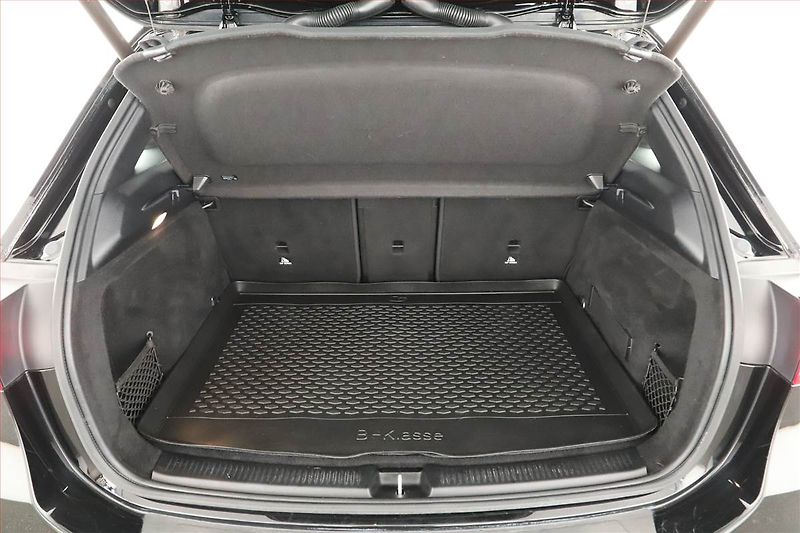 Mercedes-Benz Třídy B (2019) B 180 d, Automat, Serv.kniha - fotka 19 z 20