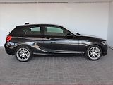 BMW Řada 1 (2016) Urban Line 118d, Automat - náhled 6