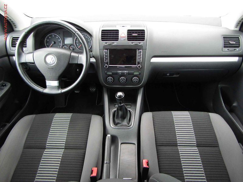 Volkswagen Golf (2008) 1.6i, Klima, STK2/28 - fotka 8 z 20