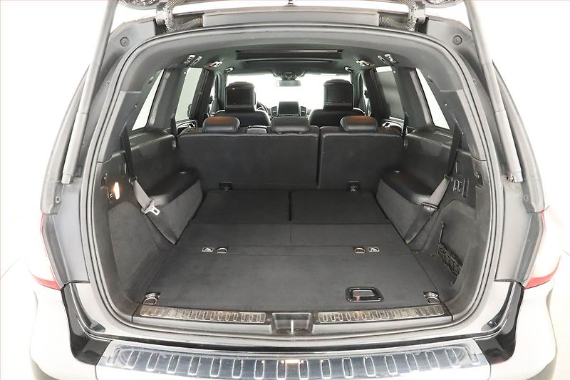 Mercedes-Benz GLS (2018) 500 4MATIC - fotka 20 z 22