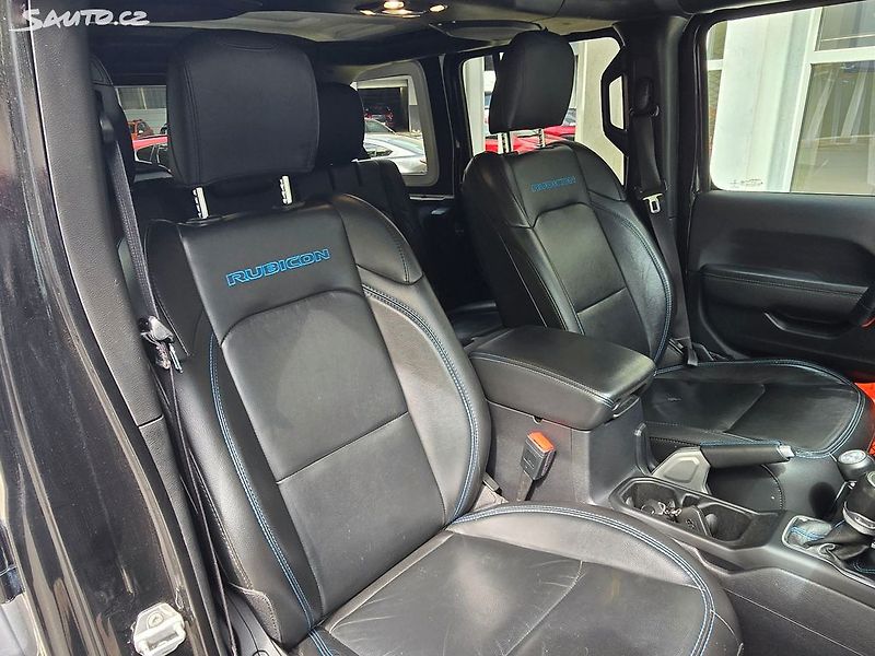 Jeep Wrangler Rubicon 4xe Unlimited, tažné - fotka 22 z 26