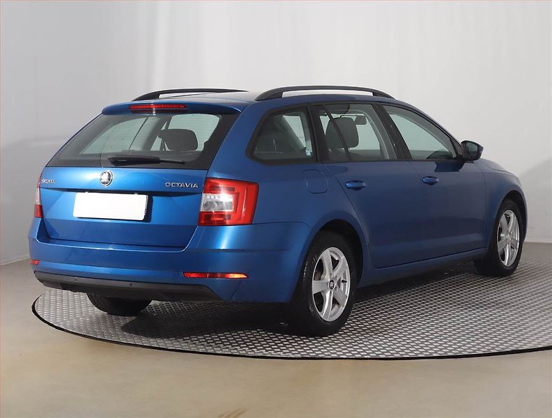 Škoda Octavia (2018) 1.6 TDI, Tempomat - fotka 5 z 14