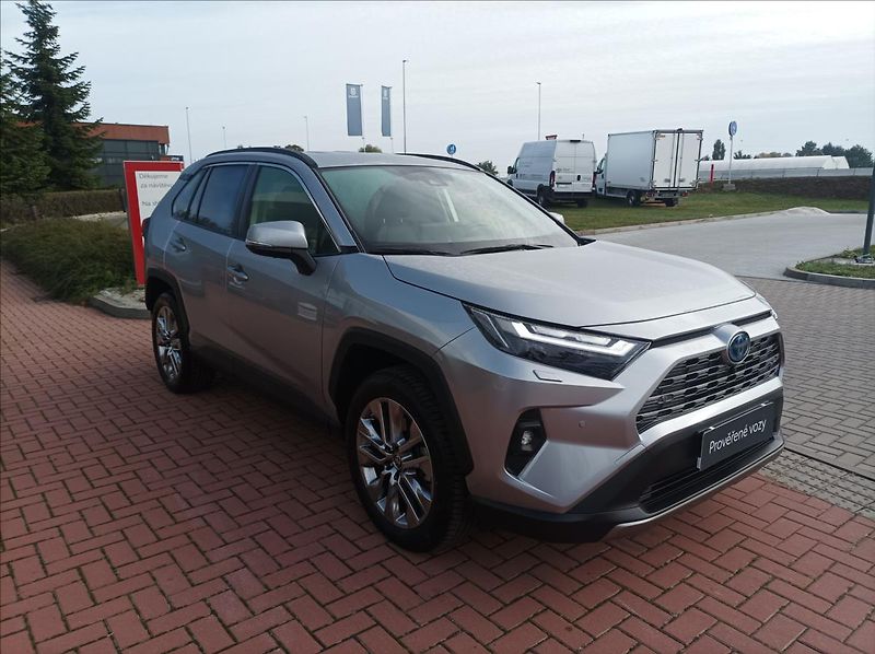 Toyota RAV4 2,5 Executive - fotka 5 z 21