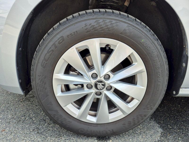 Škoda Kamiq (2025) Selection 1.0 TSI 85kW - fotka 27 z 27