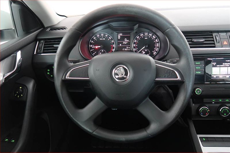 Škoda Octavia (2015) 1.6 TDI - fotka 15 z 15